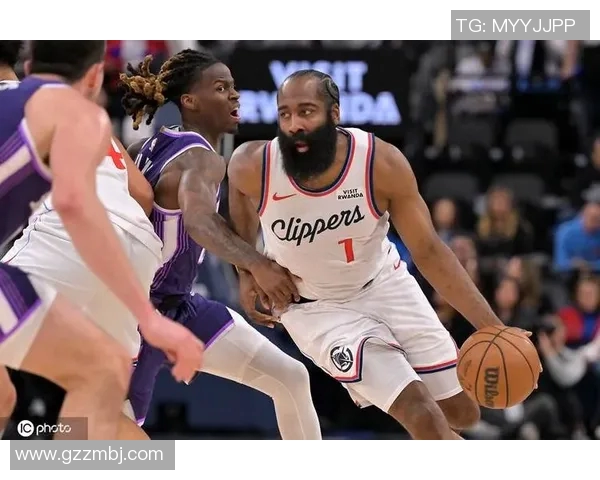 41分大胜国王!伦纳德33+5、哈登21分,快船找到赢球阵容,太猛了