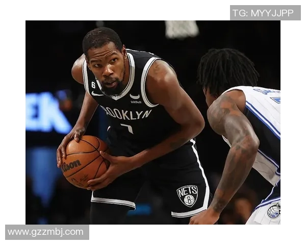 本场比赛前杜兰特关键时刻罚球命中率93.8%，联盟第二高